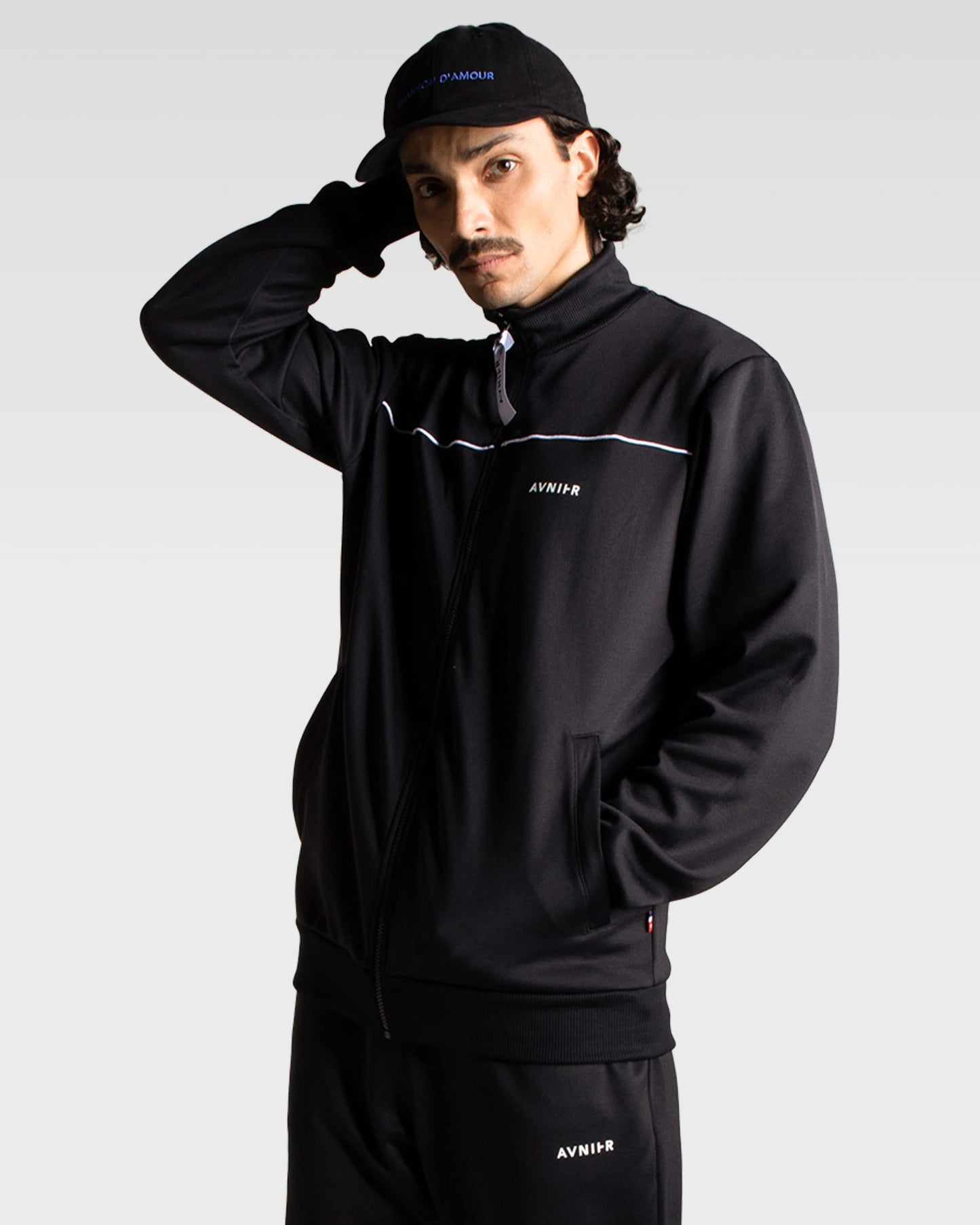 tracktop-studio-noir-avnier-avenir - noir