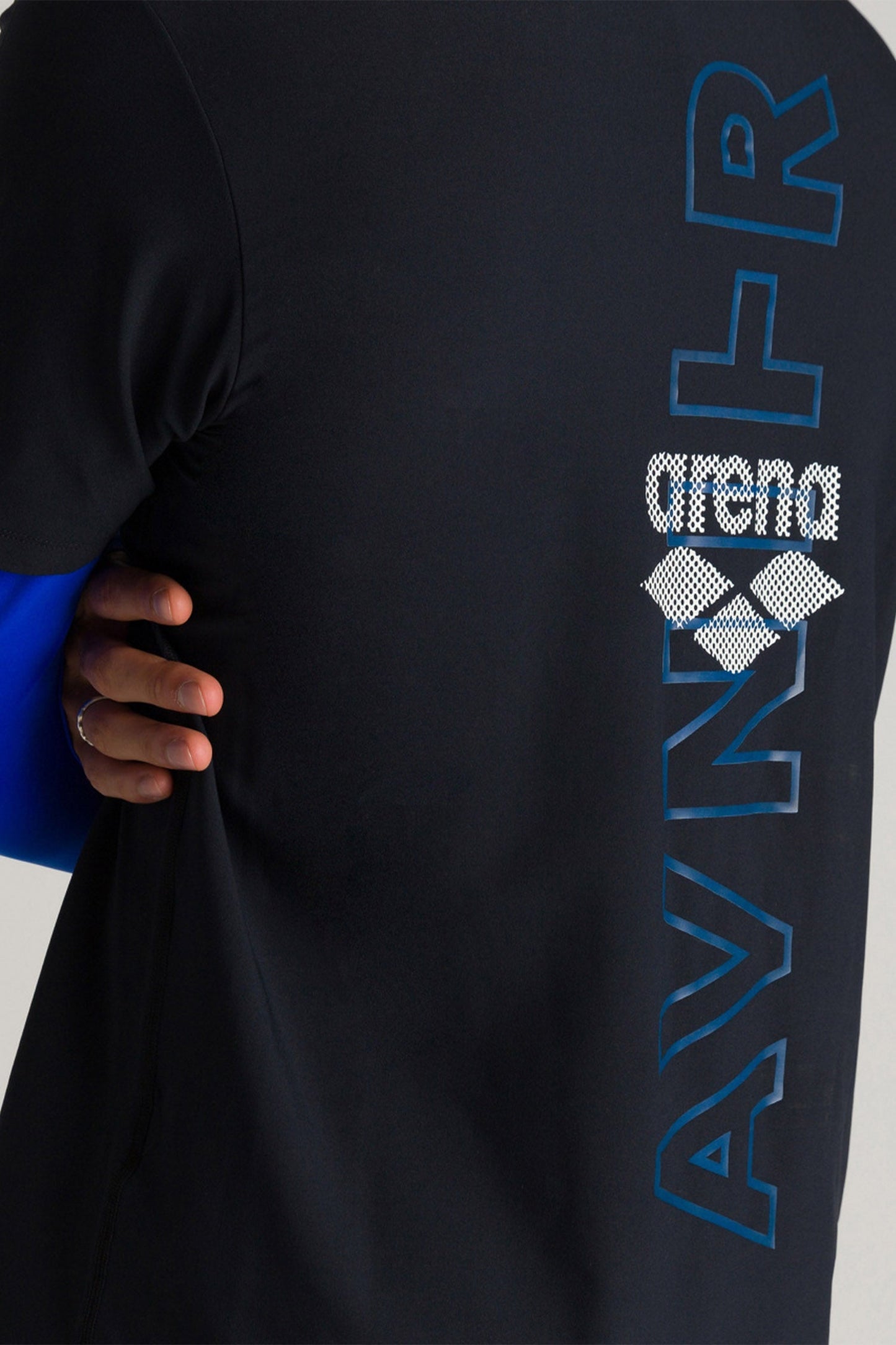 AVNIER x ARENA T-shirt de bain unisexe noir avec manches de compression