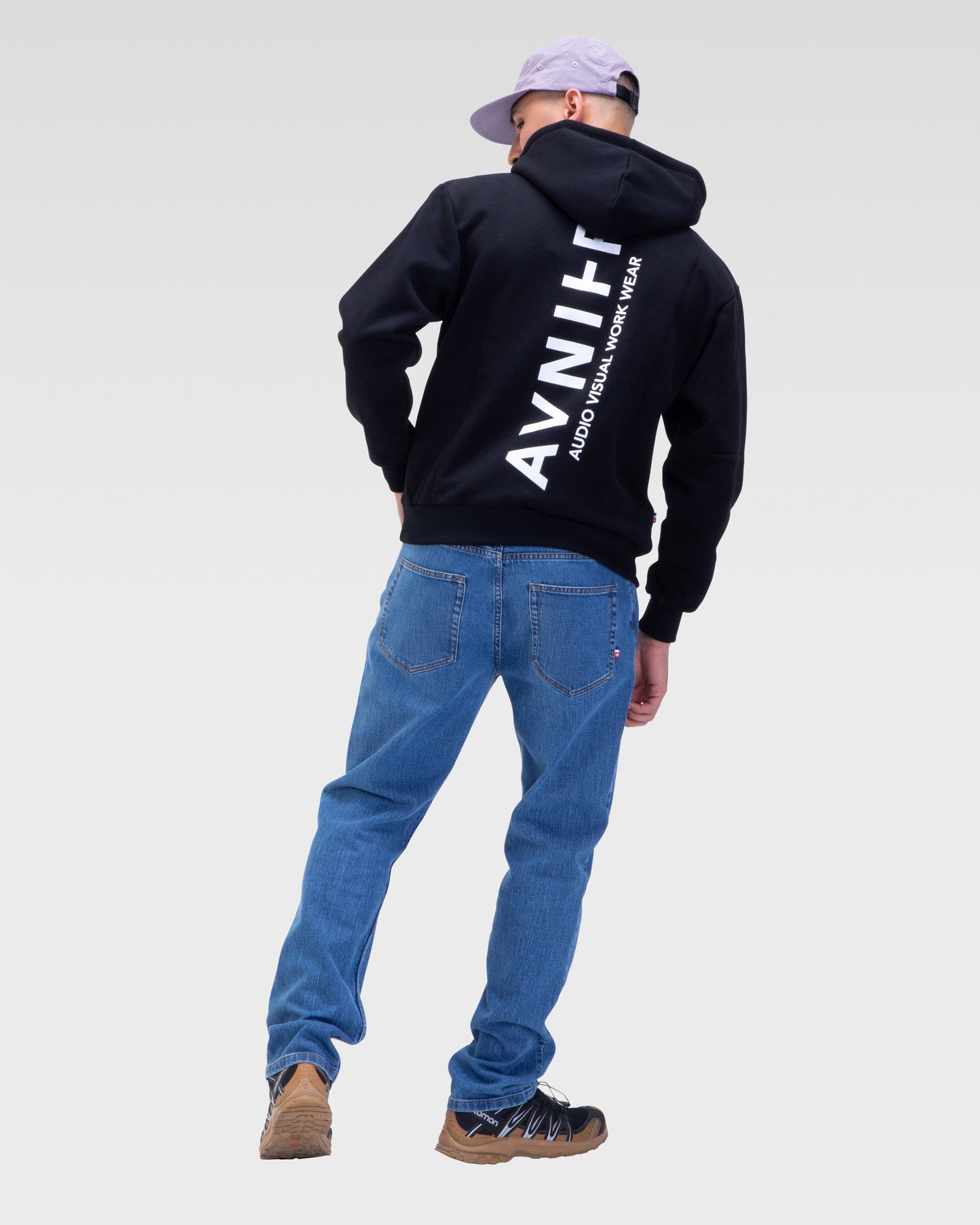 hoodie-onset-vertical-v-noir-avnier-concert-5-silhouette-dos2 - noir