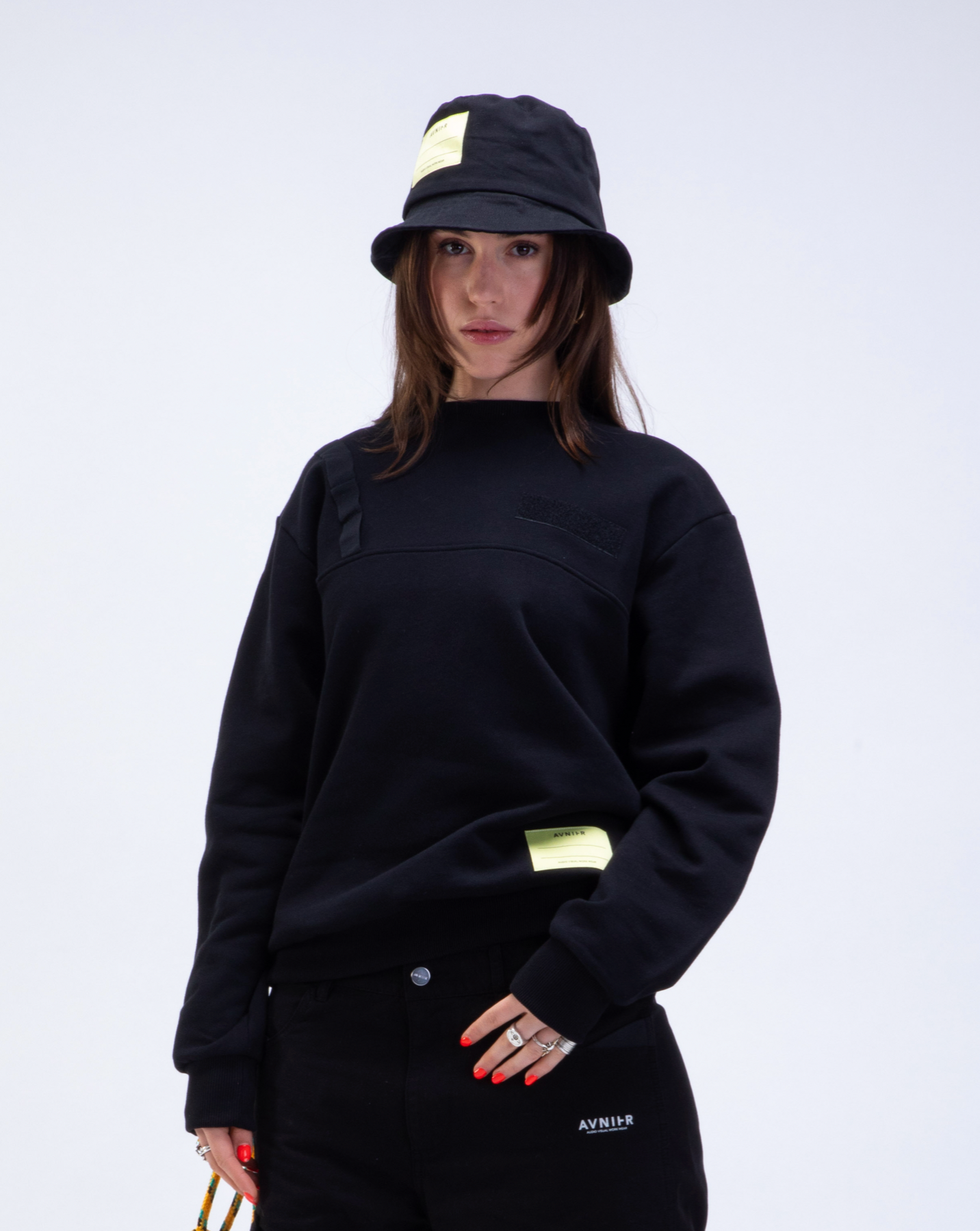 AVNIER_BUCKET_HAT_TRAVELLING_CAROUSEL - noir