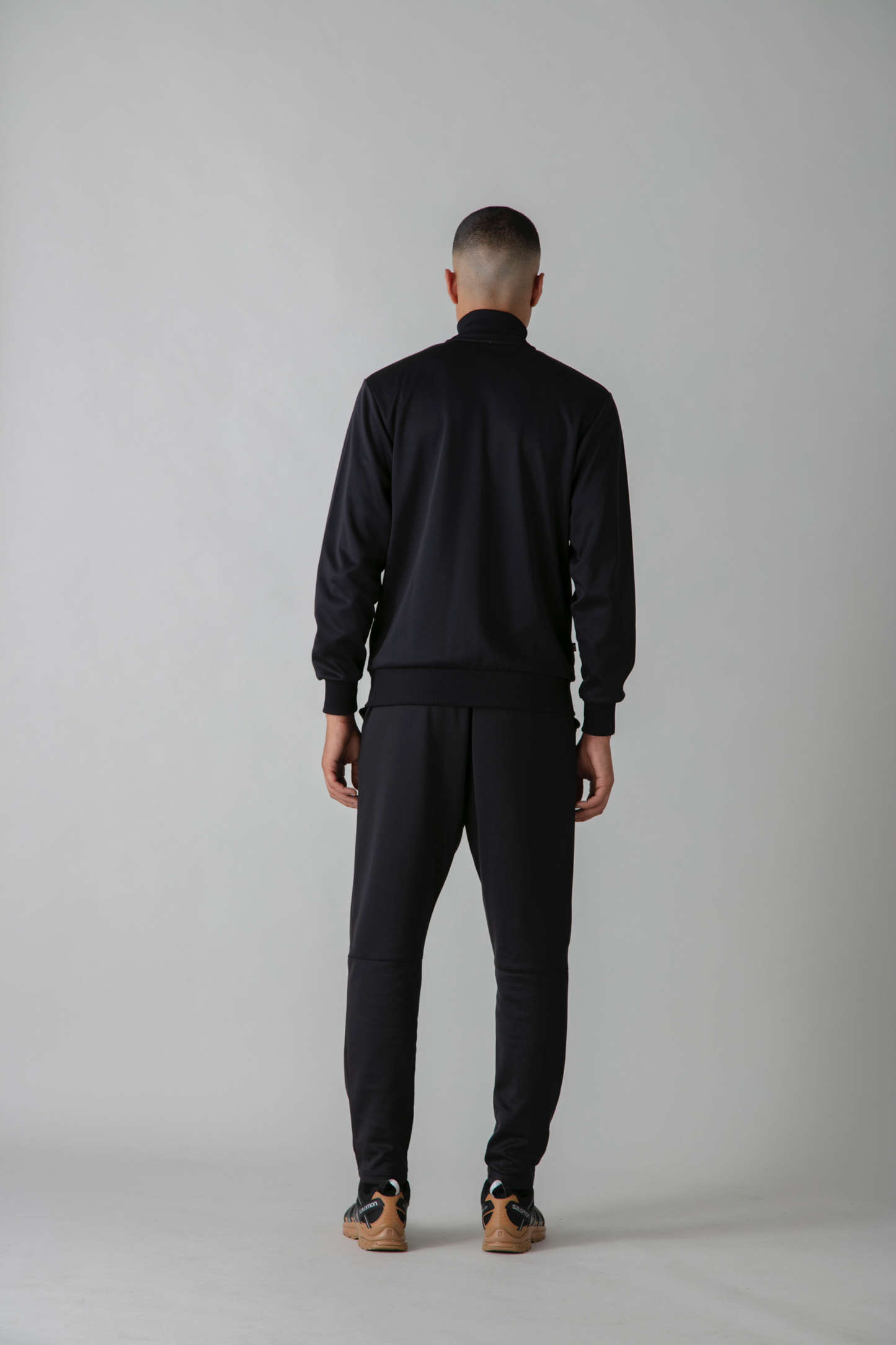 AVNIER - CODA - Jogging noir en coton bio et polyester recyclé