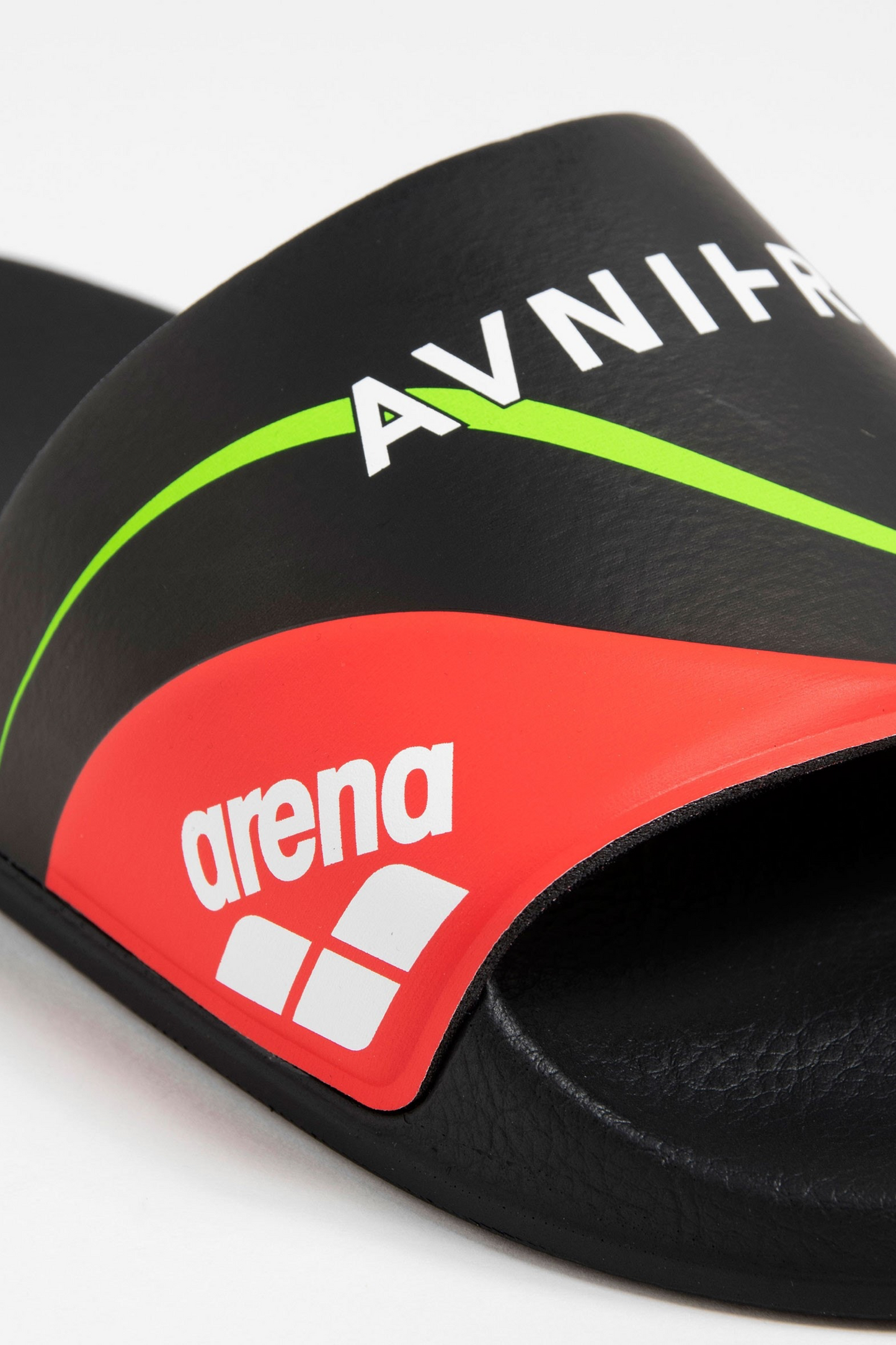 AVNIER x ARENA Claquettes de piscine noires