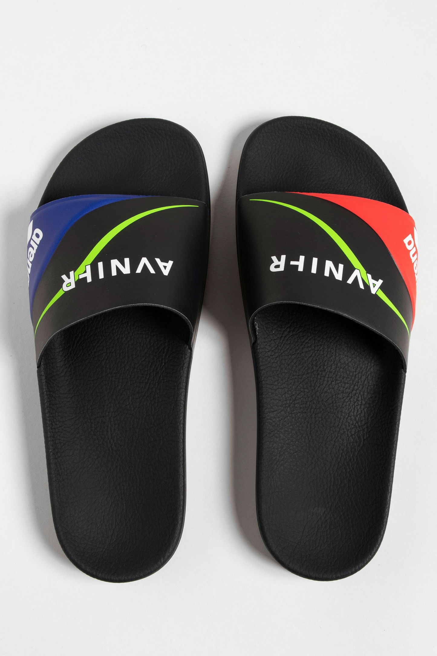 AVNIER x ARENA Claquettes de piscine noires