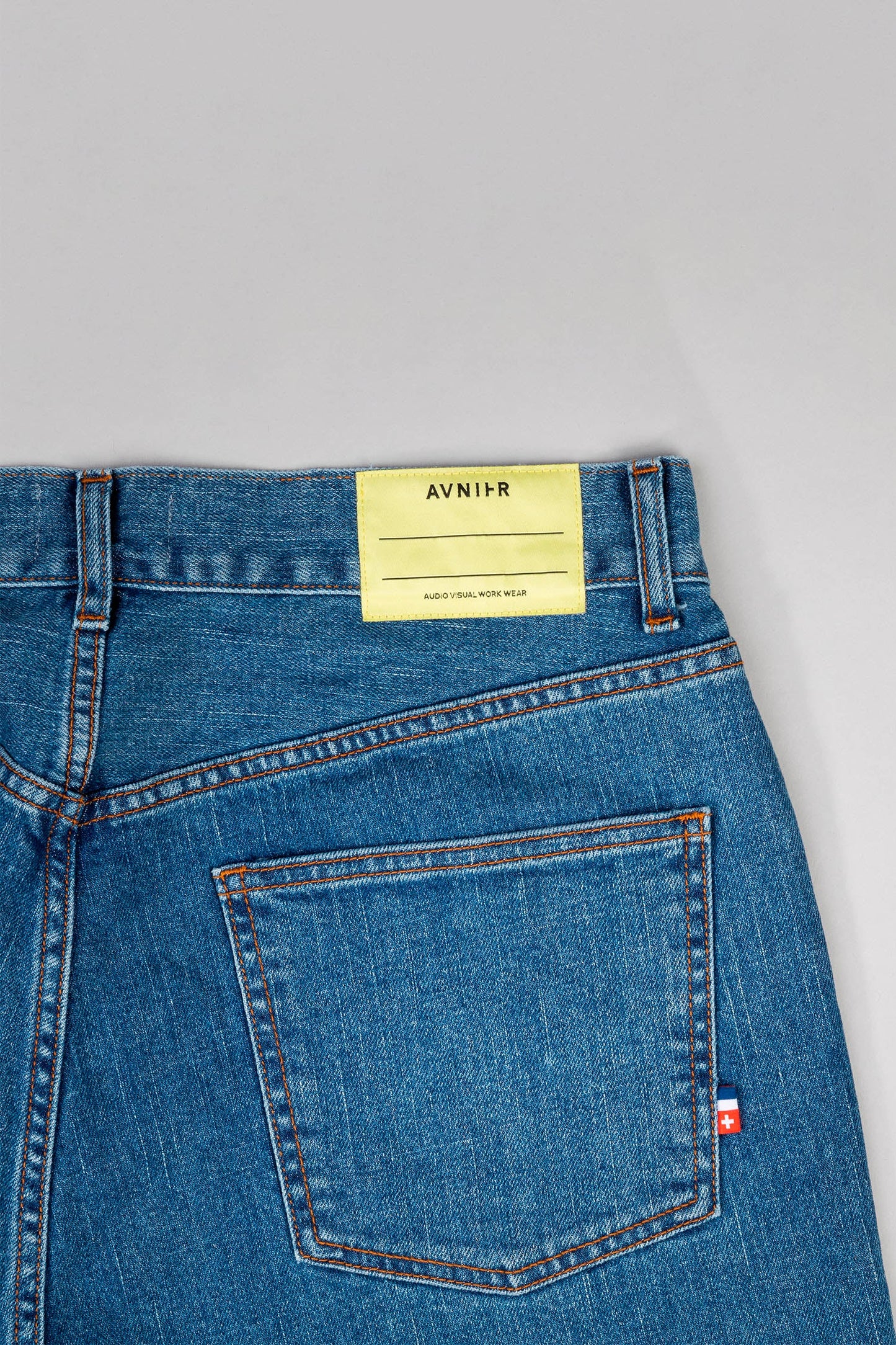AVNIER - ROADIE - Jeans bleu en coton fabriqué en France