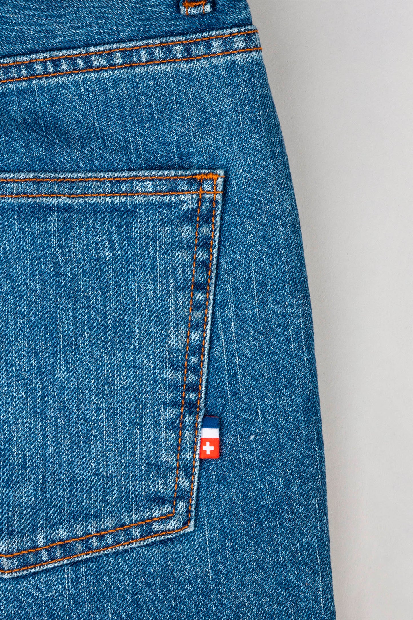 AVNIER - ROADIE - Jeans bleu en coton fabriqué en France
