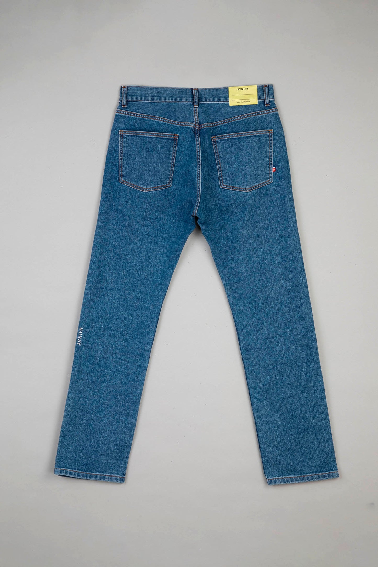 AVNIER - ROADIE - Jeans bleu en coton fabriqué en France