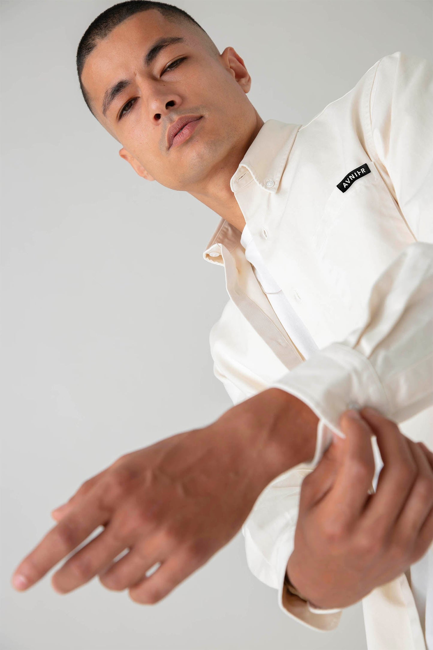 AVNIER - CUT OFF - Chemise blanc cassé en coton bio