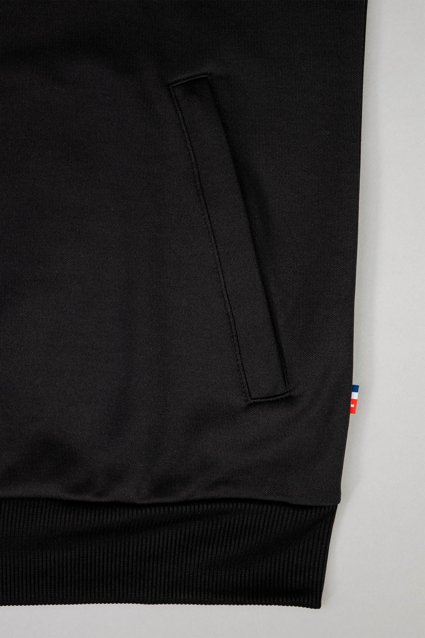 AVNIER - STUDIO - Veste noire en coton bio et polyester recyclé