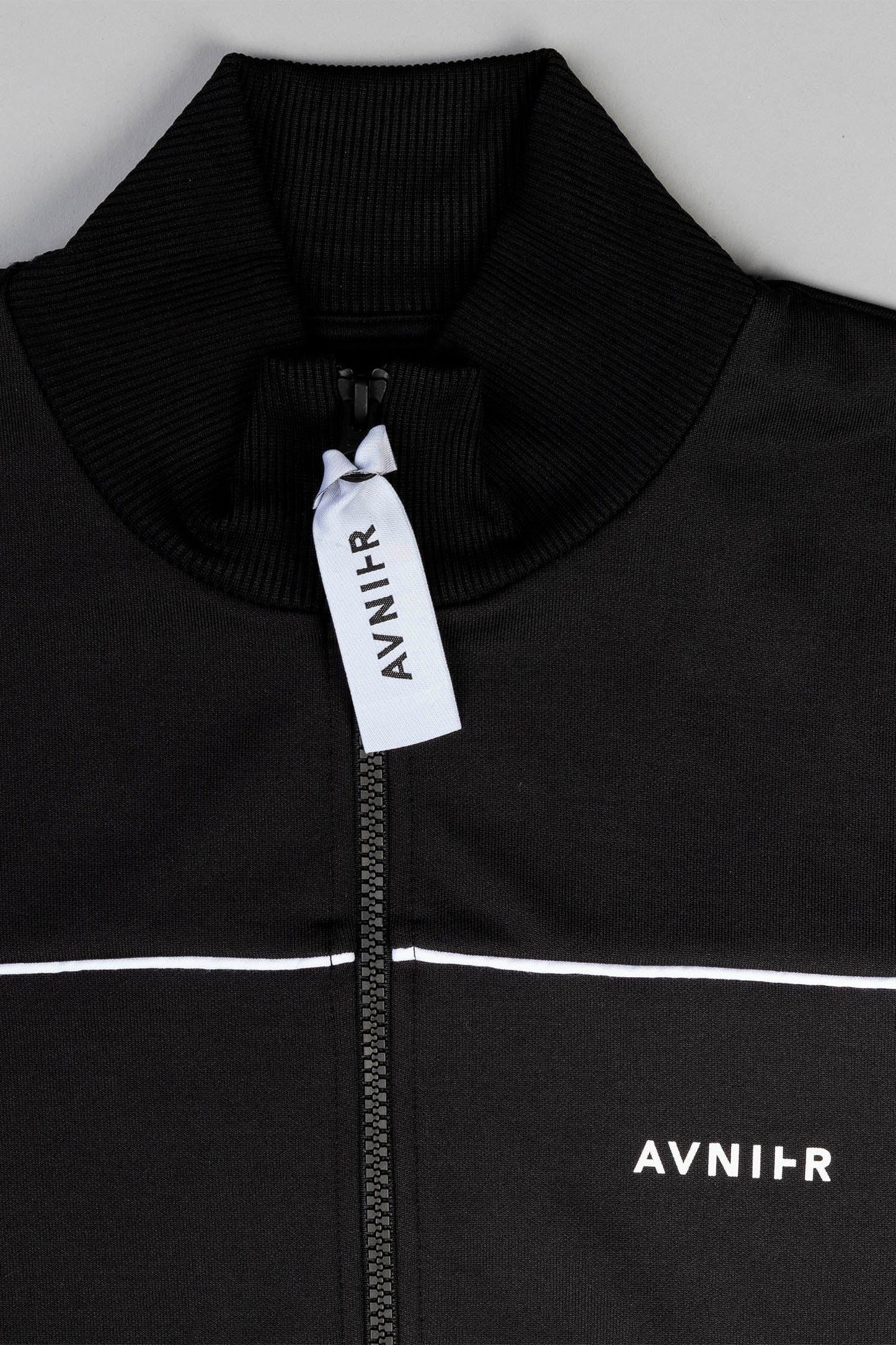 AVNIER - STUDIO - Veste noire en coton bio et polyester recyclé