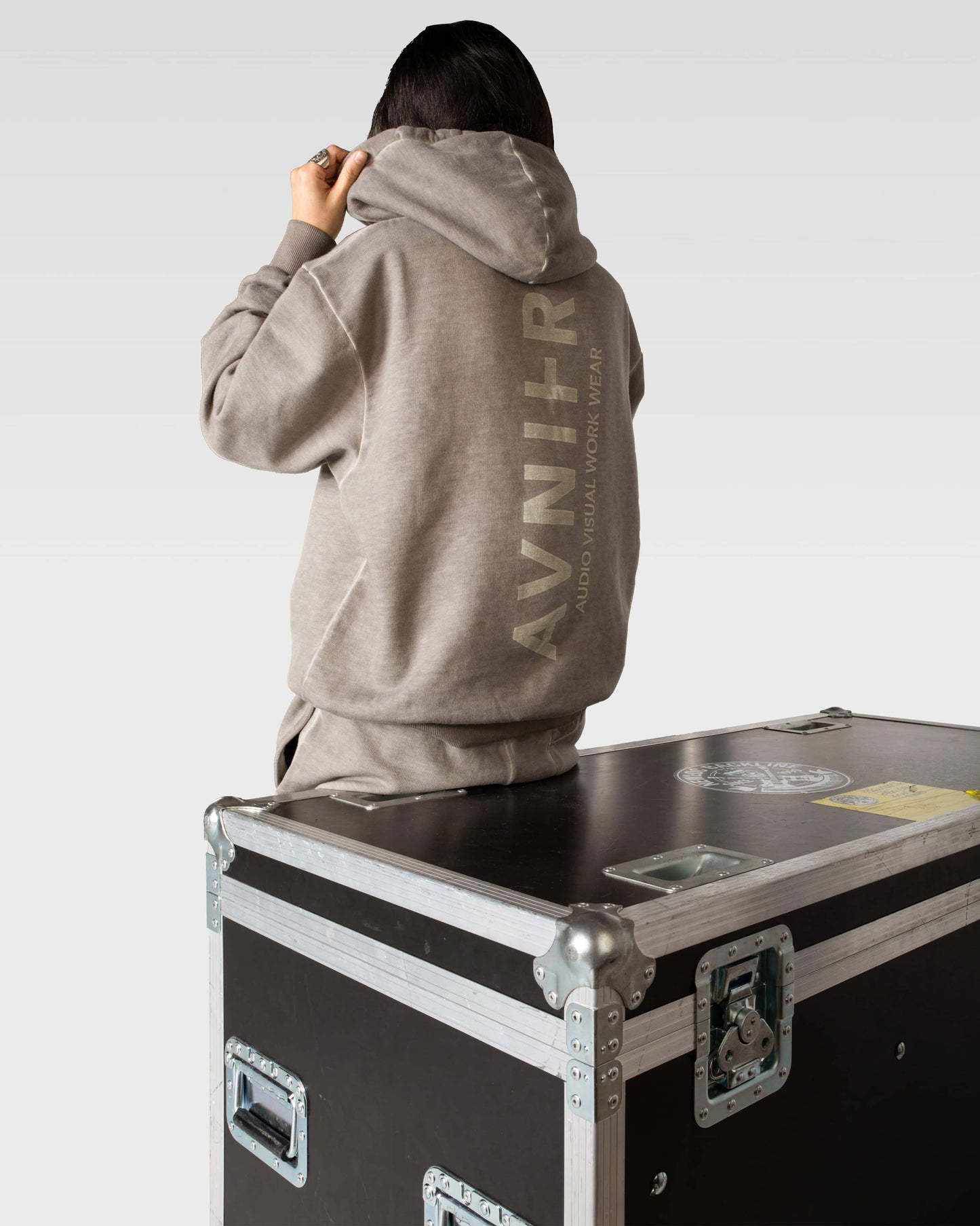 hoodie-onset-taupe-vertical-v2-avnier-orelsan-3-silhouette-dos - taupe vintage
