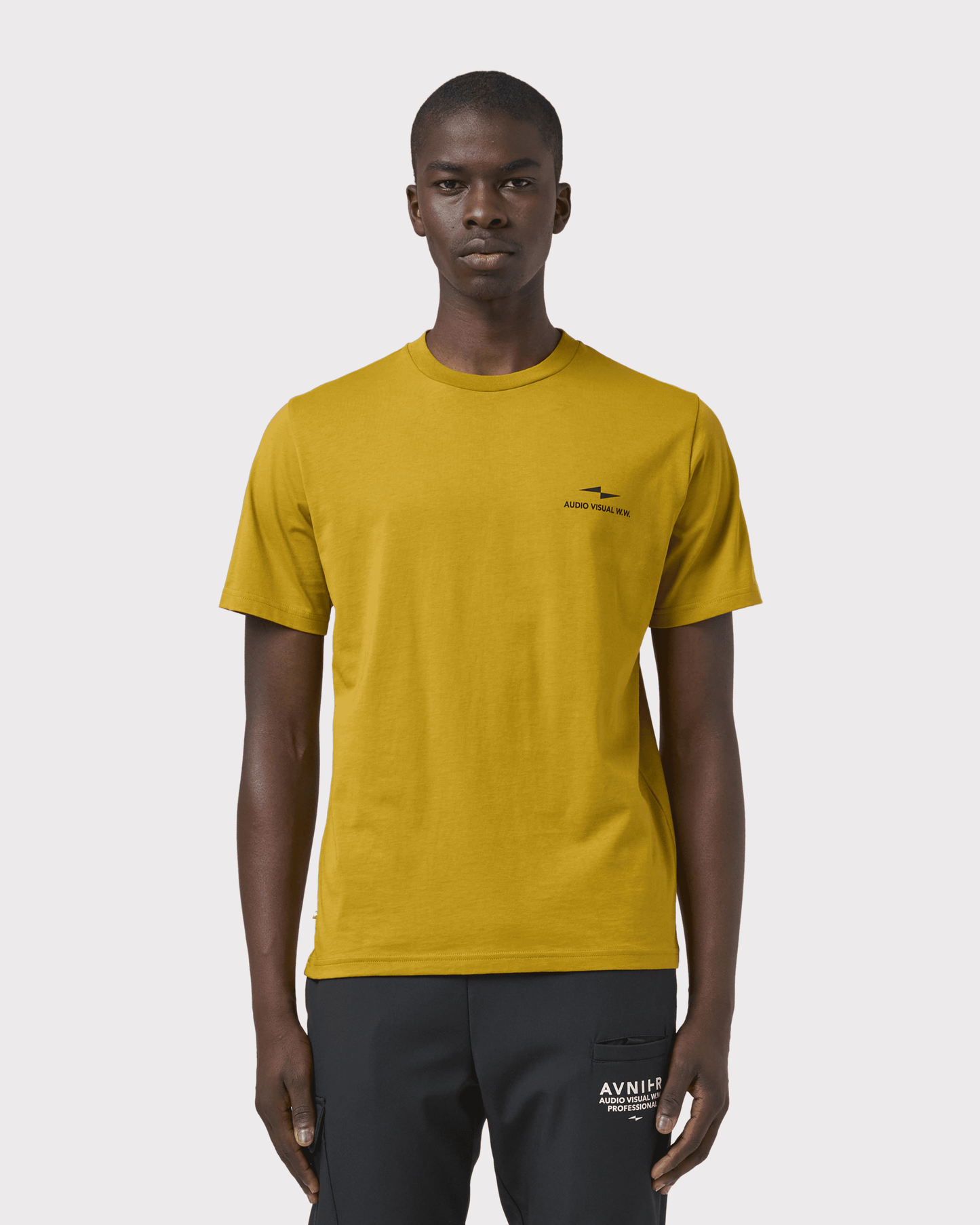 t-shirt-source-dried-tobacco-vertical-v3-avnier-avenier-4-silhouette-face - moutarde