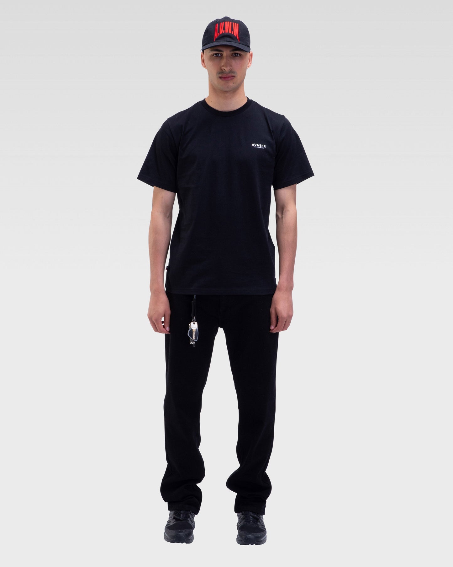 t-shirt-source-v-noir-vertical--avnier-avenier-5-silhouette-face_6ae2de14-28a2-4759-a147-72cbe3a8e49e - Noir