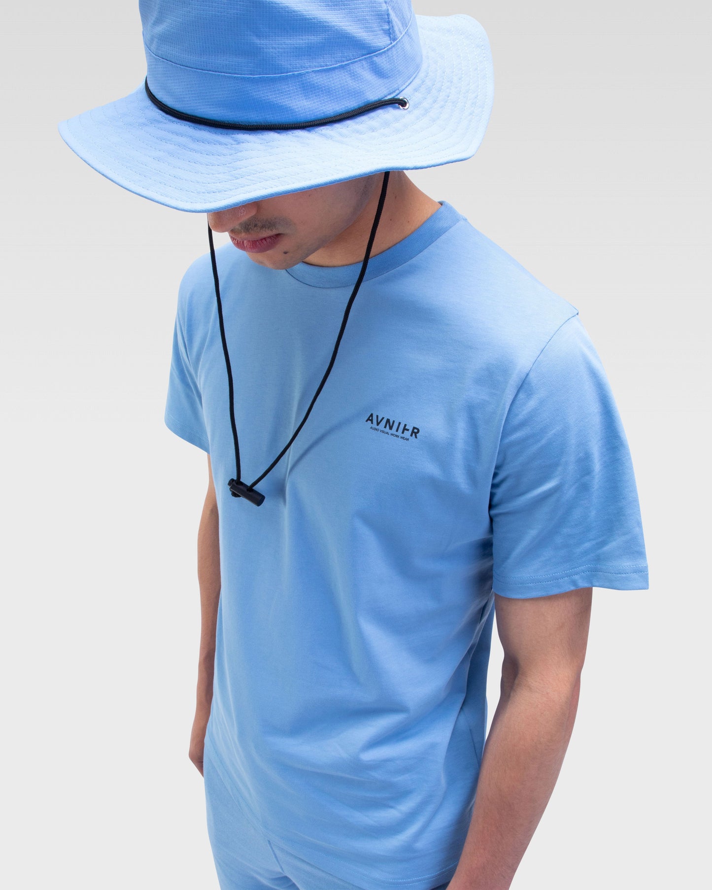 t-shirt-source-vertical-v-bleu-ciel--avnier-sebastian-strappazzon-5-silhouette-face1_ff6f49a4-8af9-4f57-8abd-4e1820c71dcd - Bleu cielt-shirt-source-vertical-v-bleu-ciel--avnier-sebastian-strappazzon-5-silhouette-face1_ff6f49a4-8af9-4f57-8abd-4e1820c71dcd - Bleu ciel
