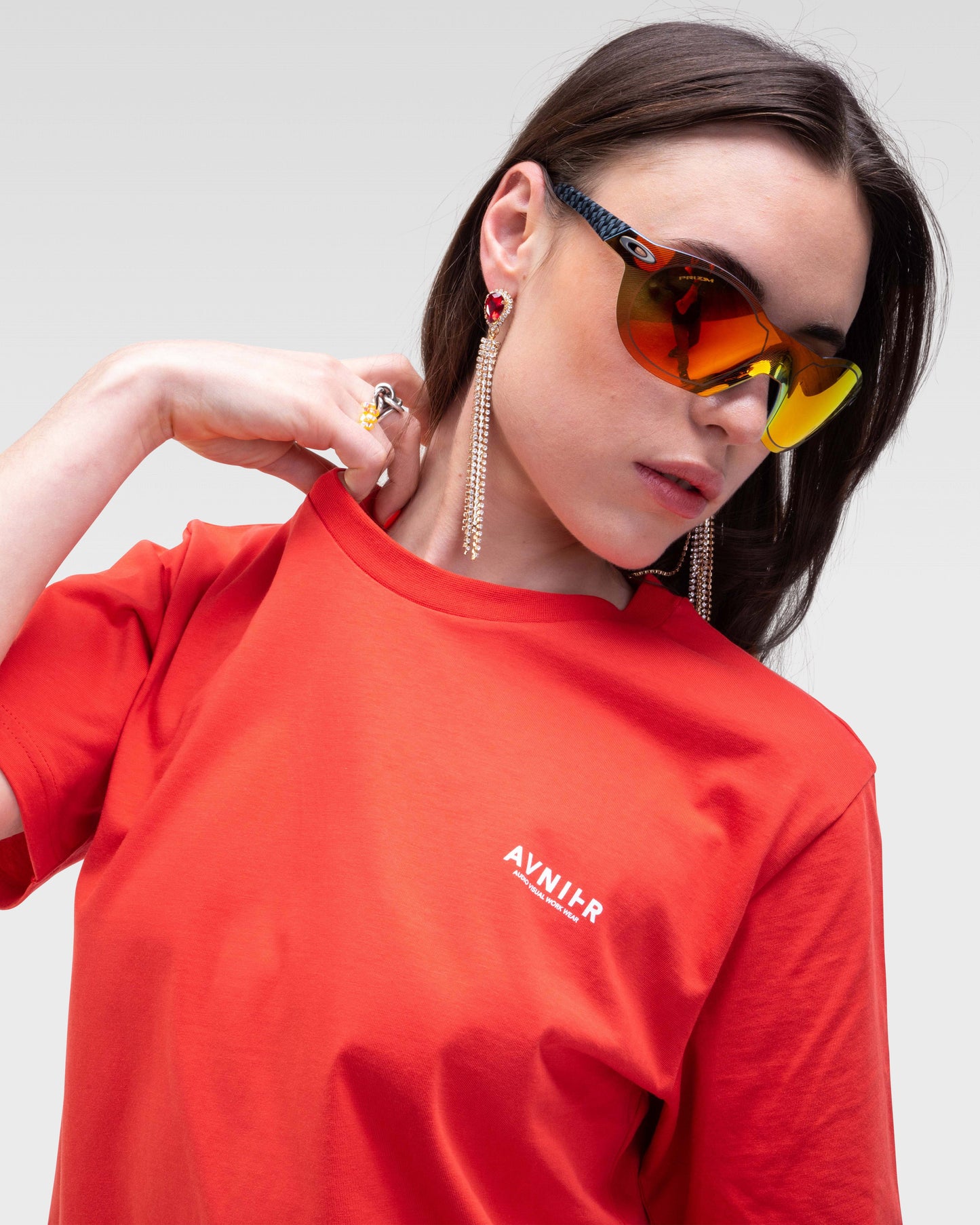 t-shirt-source-vertical-v-rouge-avnier-france-suisse-5-silhouette-face_b70ca0fb-17c8-4a5f-ab91-06f2dcb0e539 - Rouge