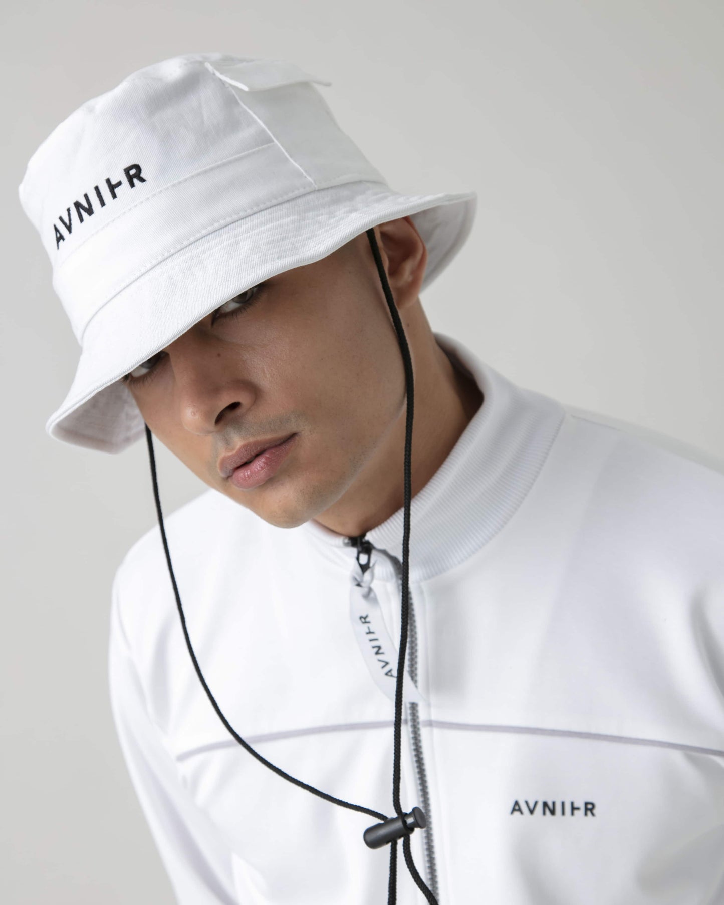 travelling-bob-blanc-en-coton-bio-avnier-orelsan-6-detail - blanc