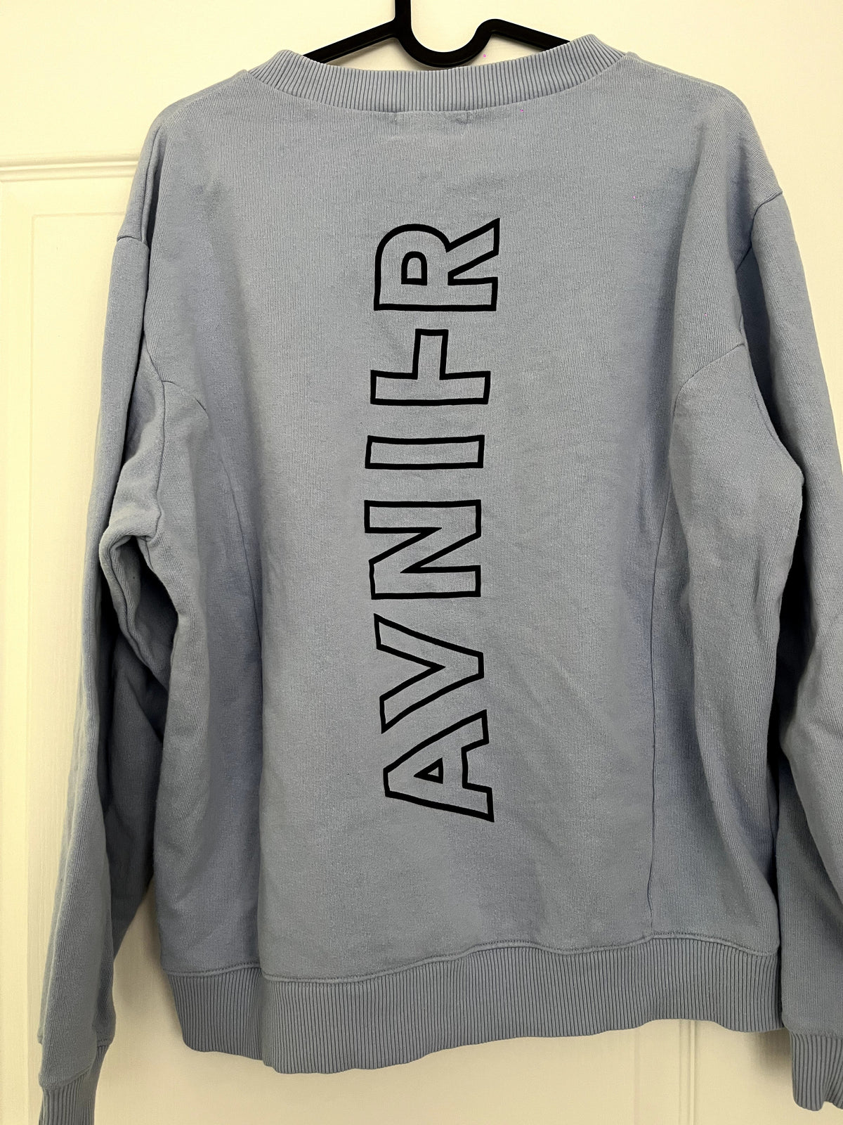 Vertical back blue crewneck