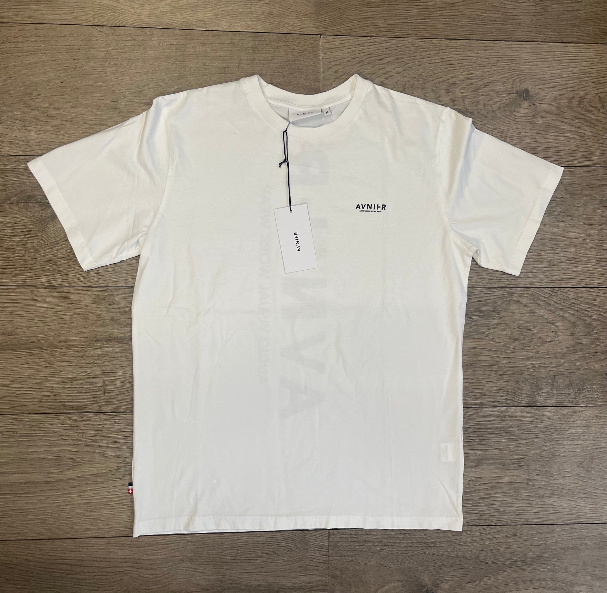 tee shirt source white vertical V2