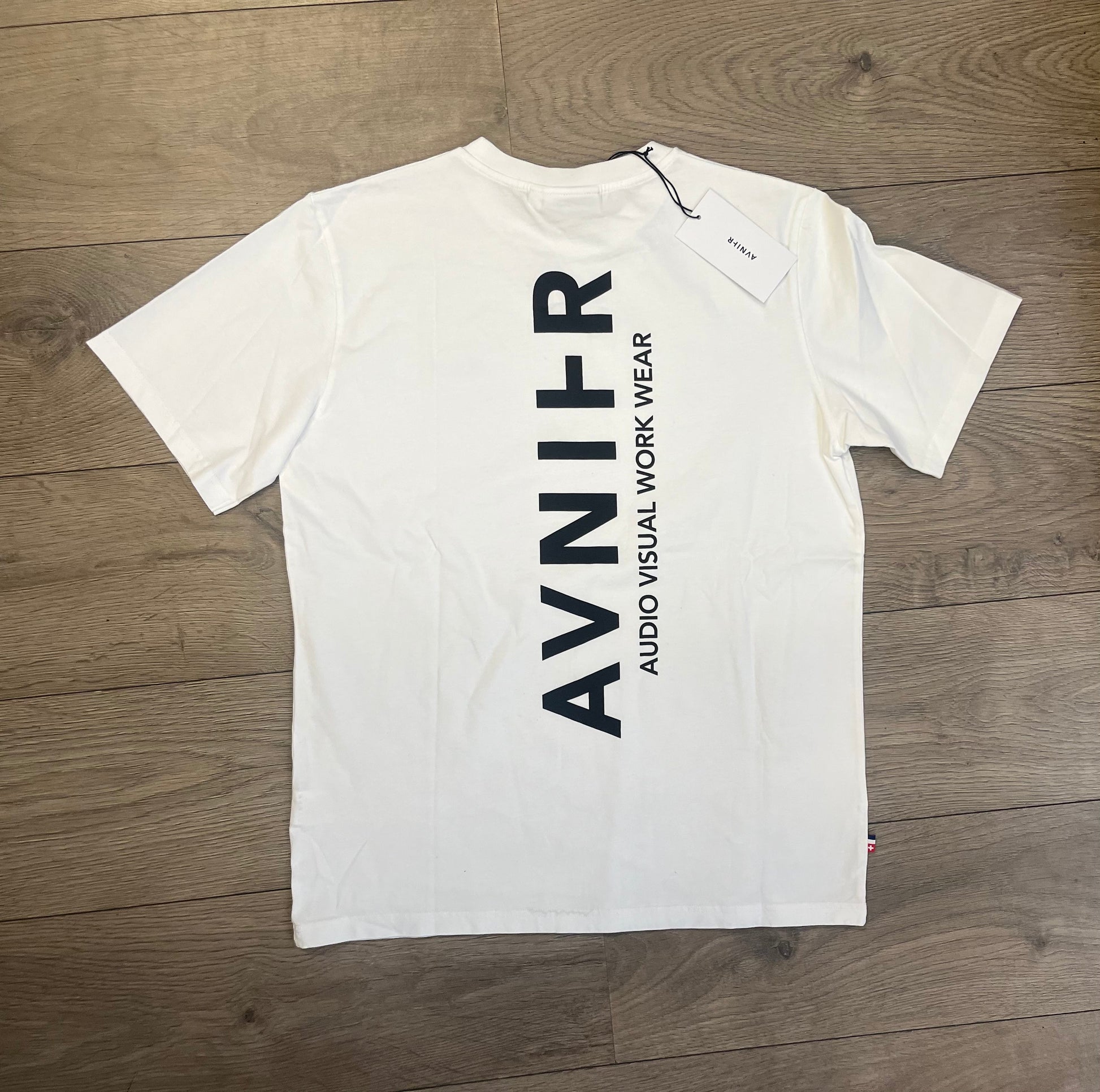 tee shirt source white vertical V2