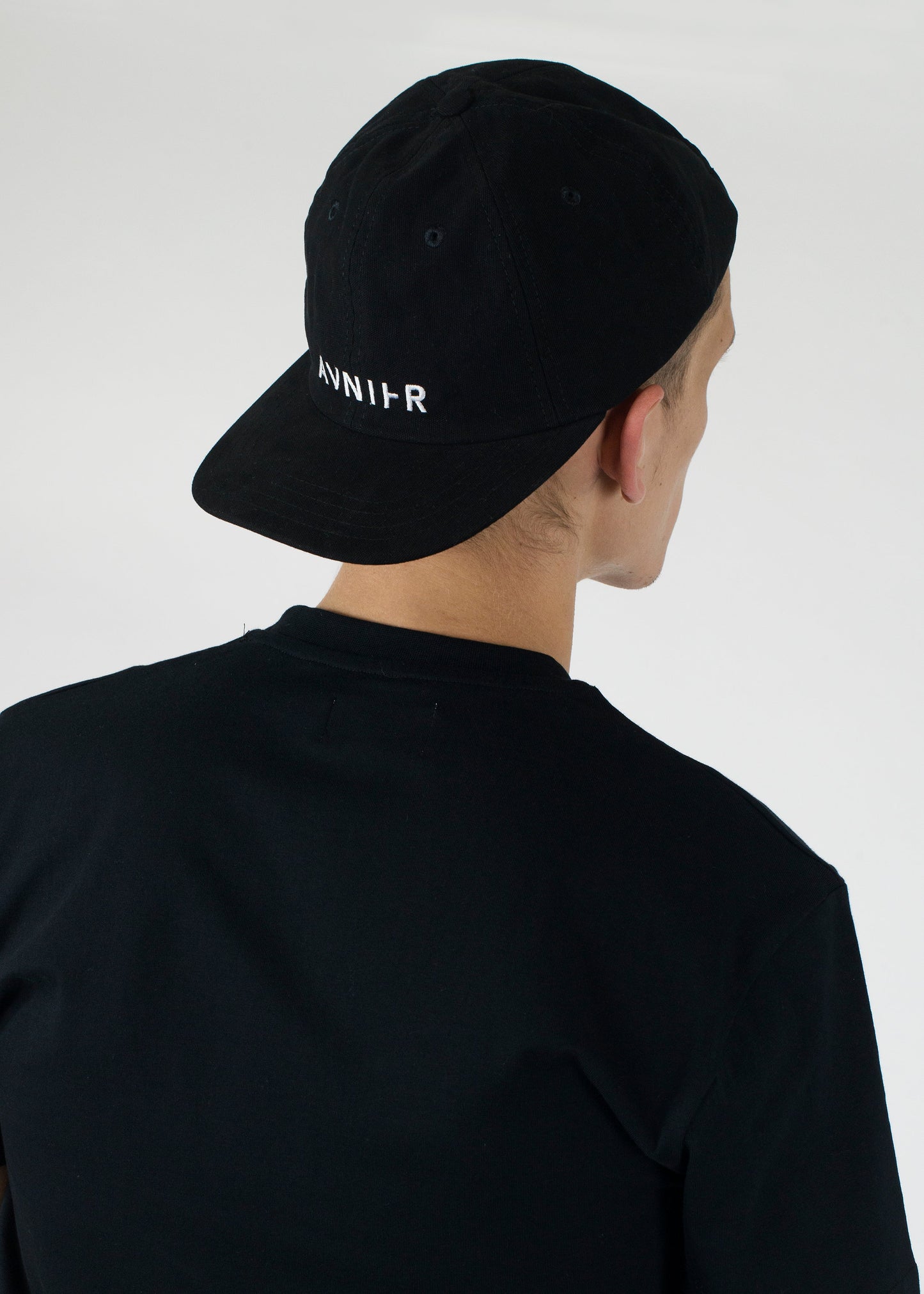 Low black cap - back