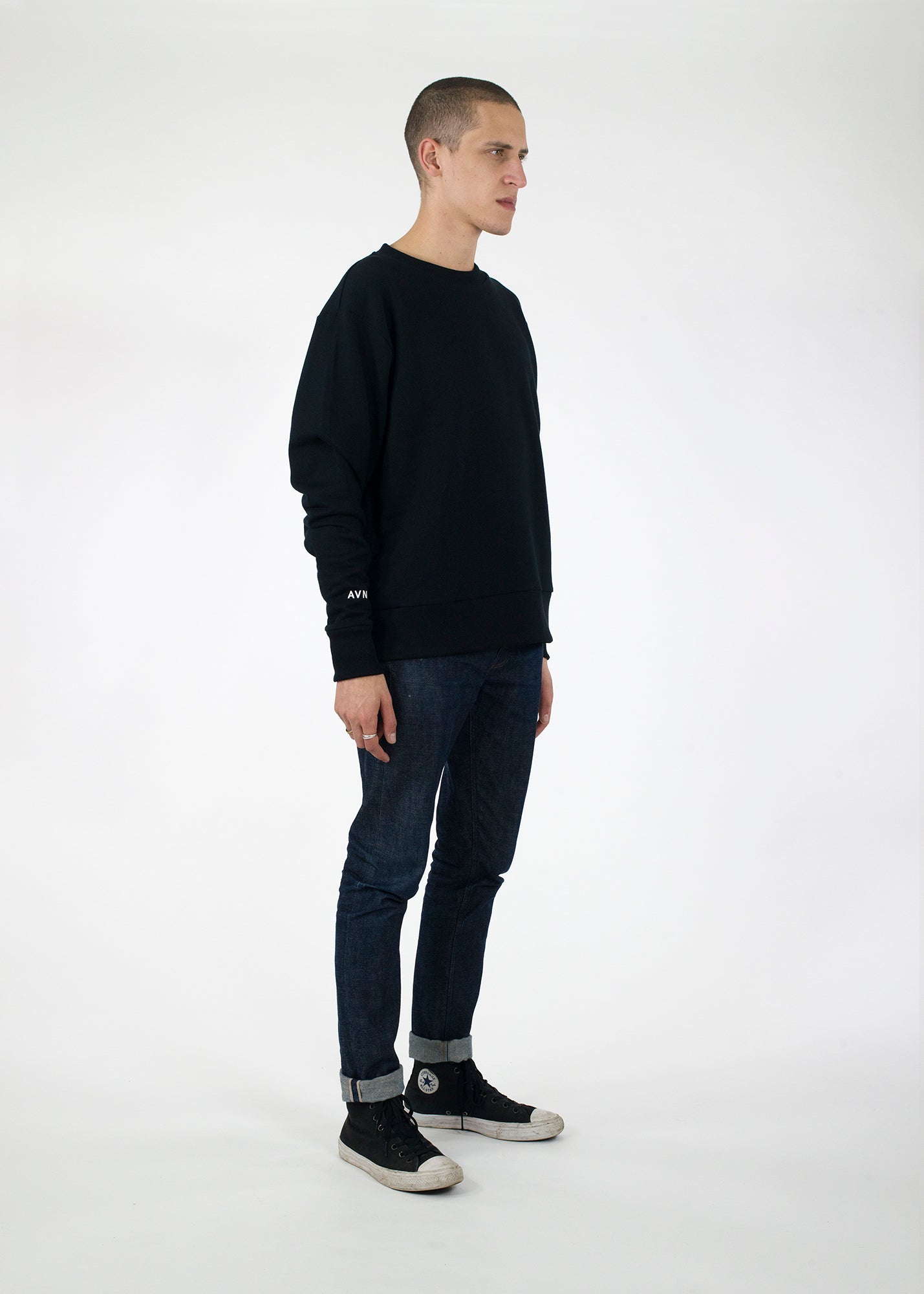 90 black crewneck - side