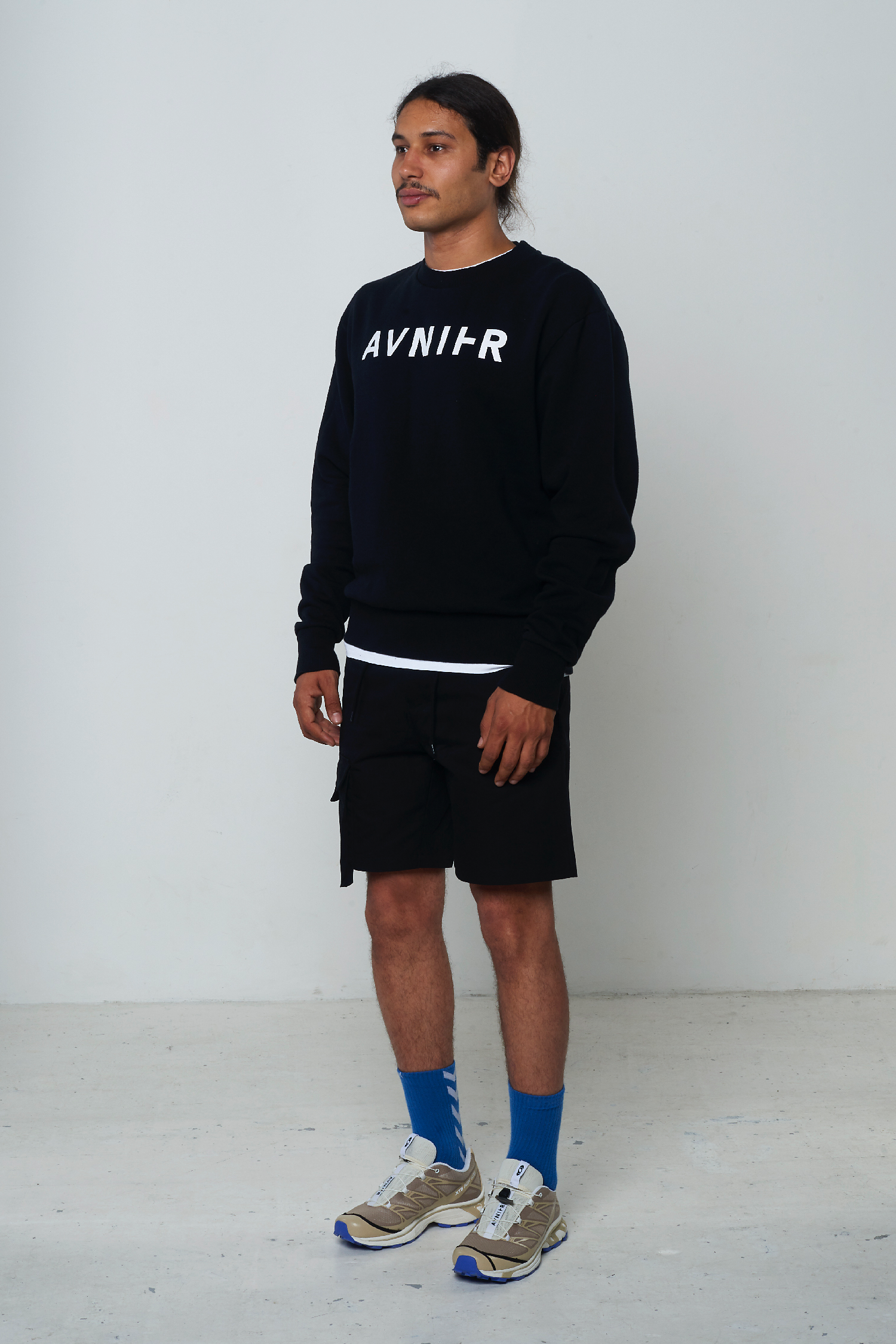 Avnier - Basic Black Crewneck - american fleece