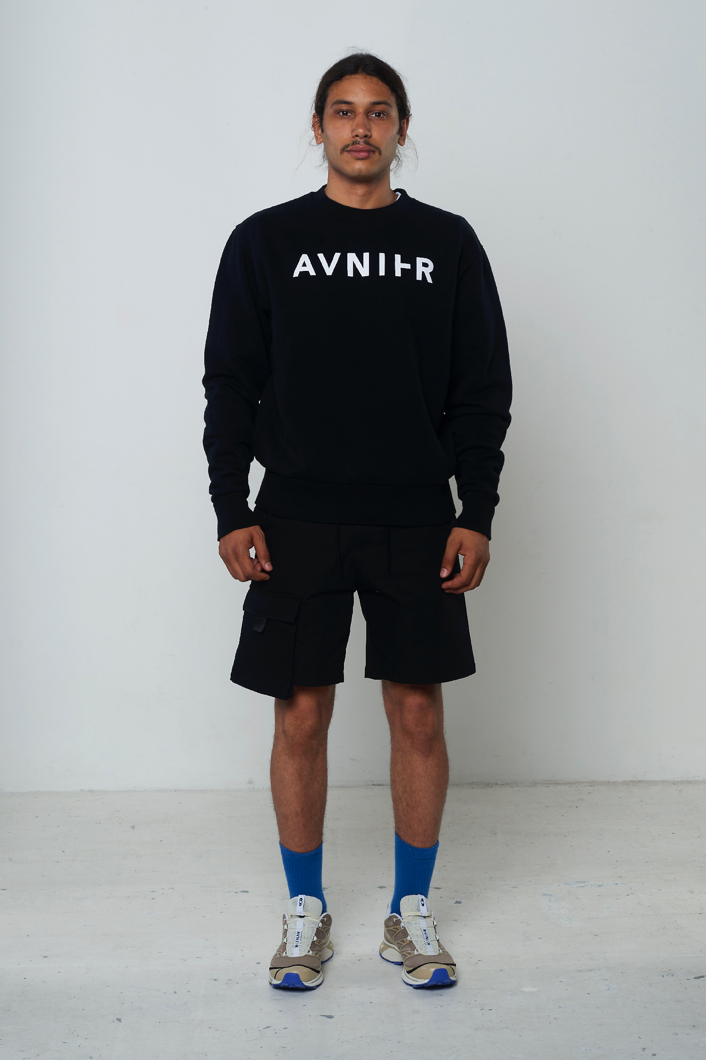 Avnier - Basic Black Crewneck - american fleece