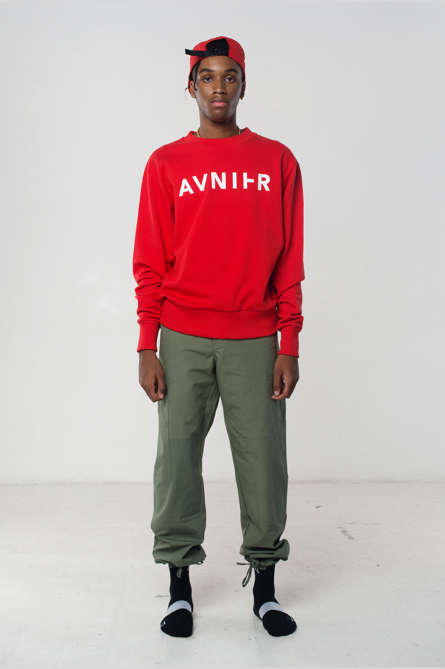 Avnier Basic red crewneck