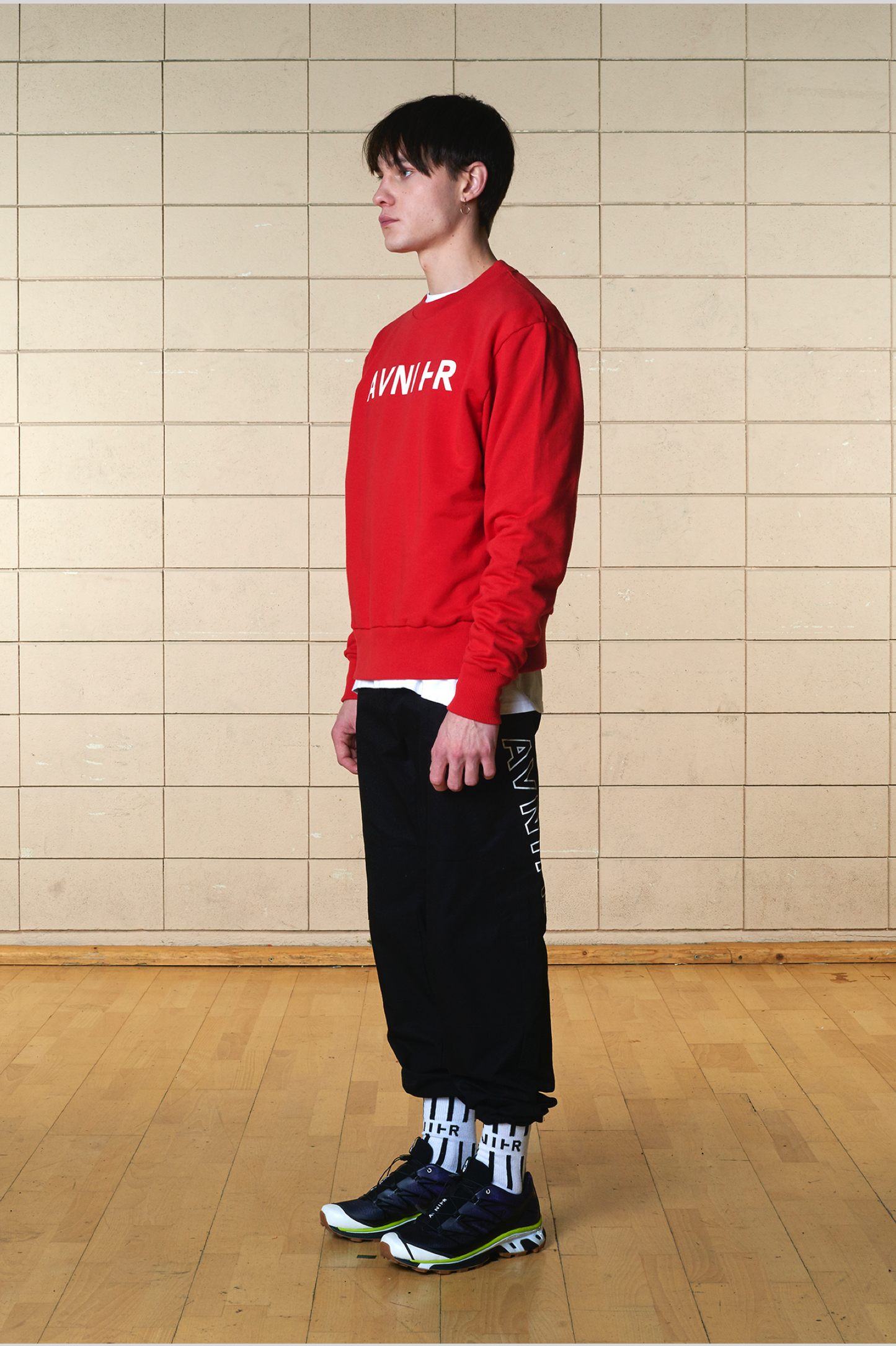 Avnier Basic red crewneck