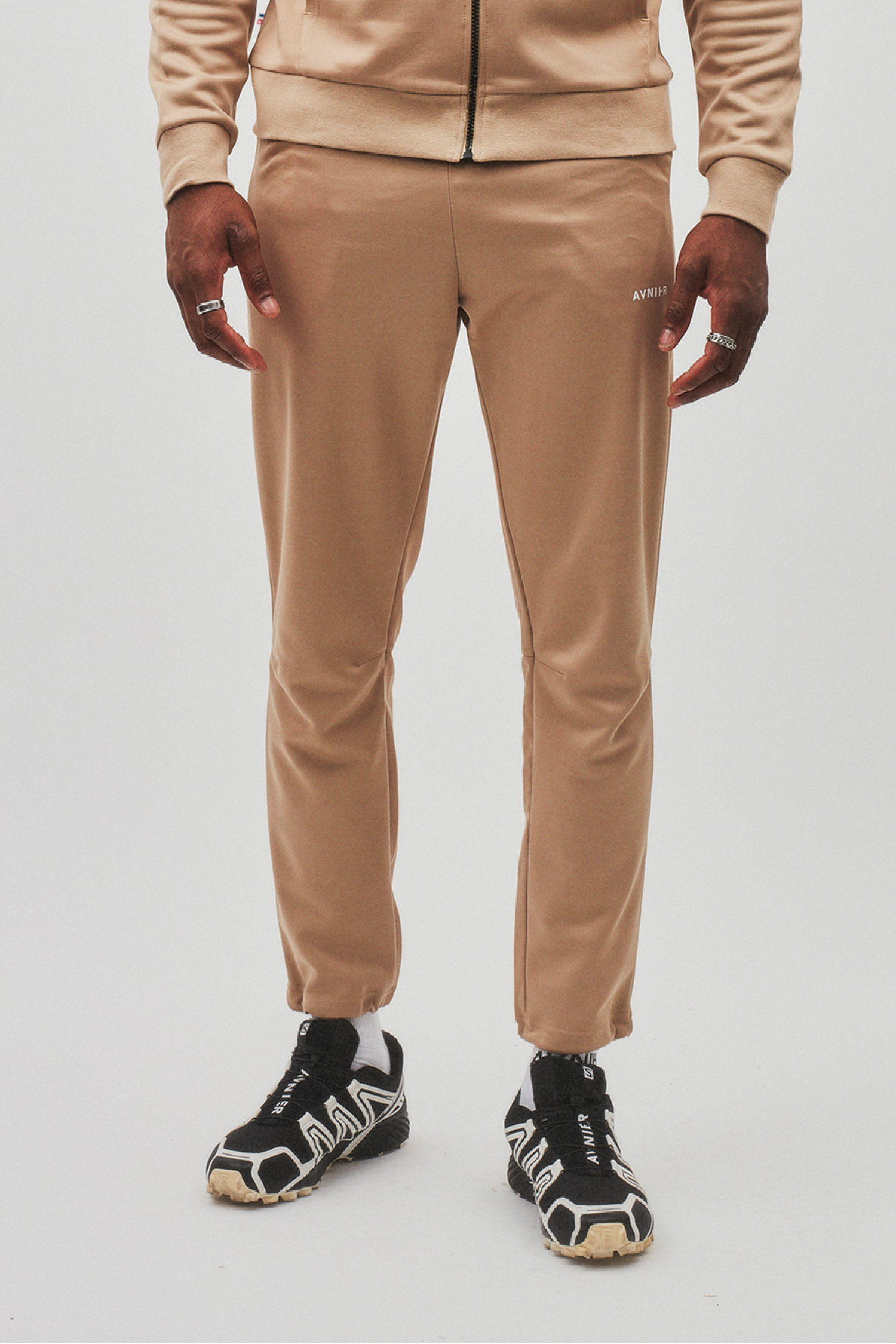 Avnier-Coda-Jogging-beige