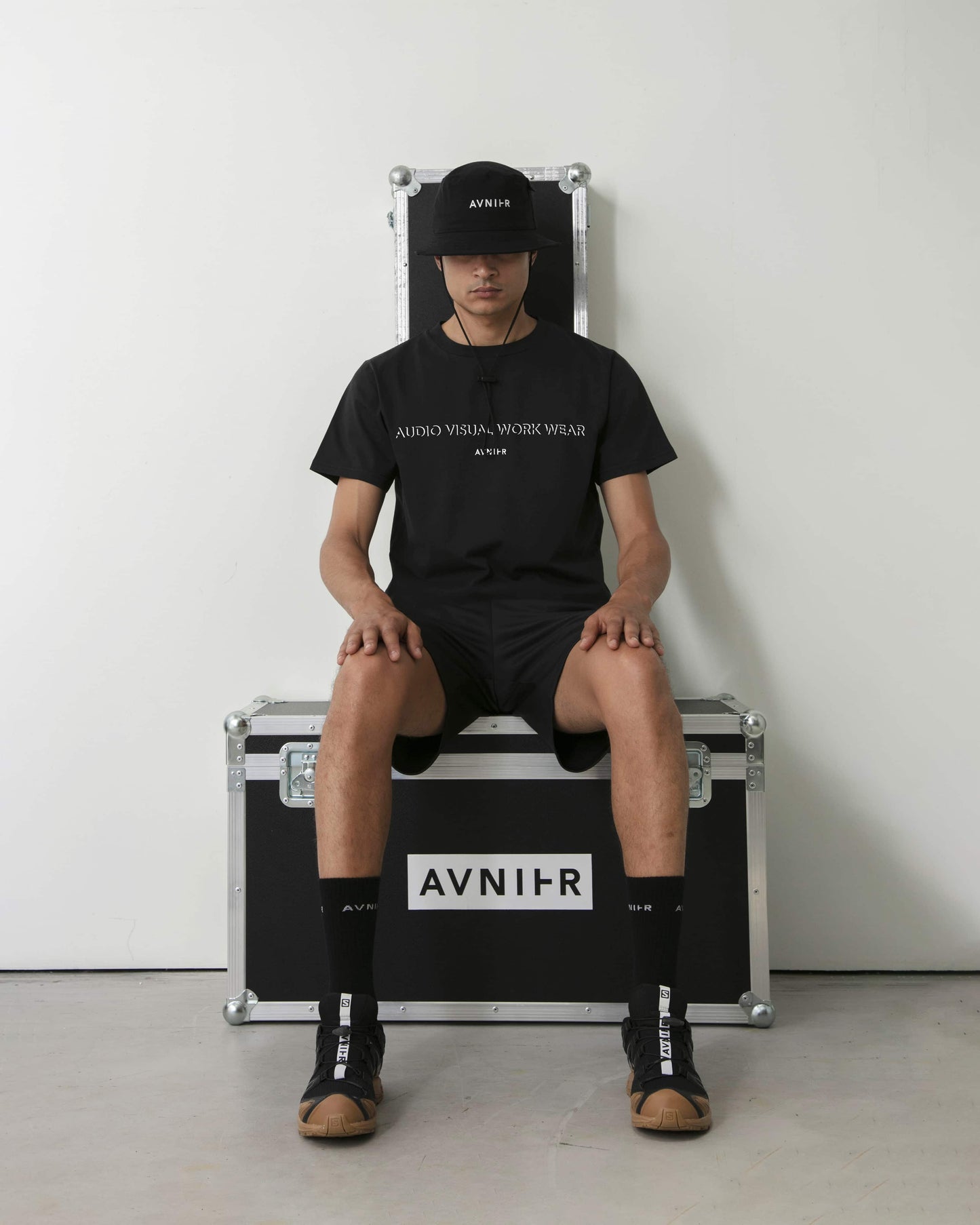 T-shirt SOURCE Black AVWW