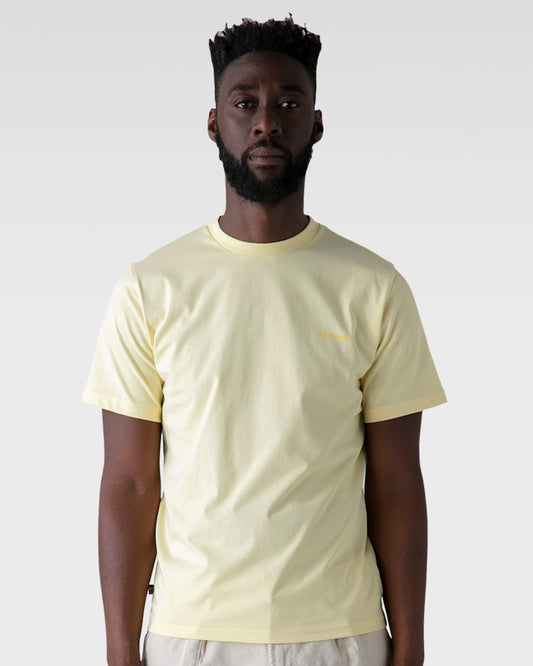 source-t-shirt-jaune-pastel-en-coton-bio-avnier-boutique-orelsan-1-silhouette-face - jaune