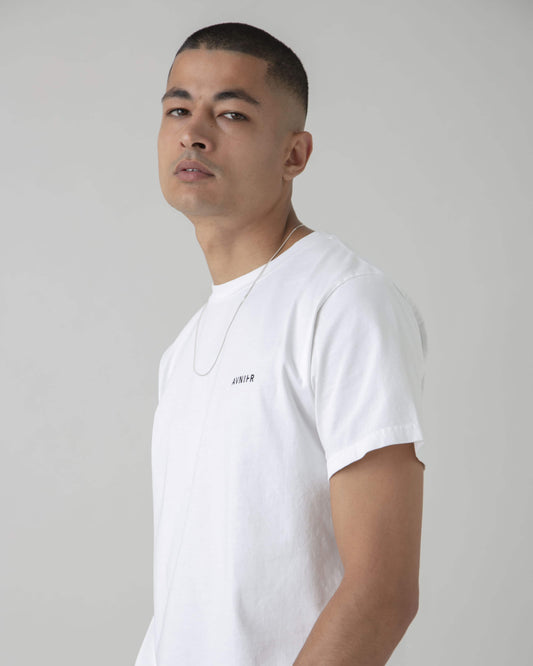 source-vertical-t-shirt-blanc-en-coton-bio-avnier-vetement-orelsan-6-detail - blanc